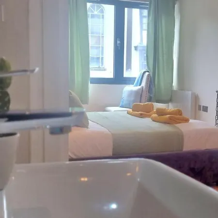 Apartment Riverside Bristol