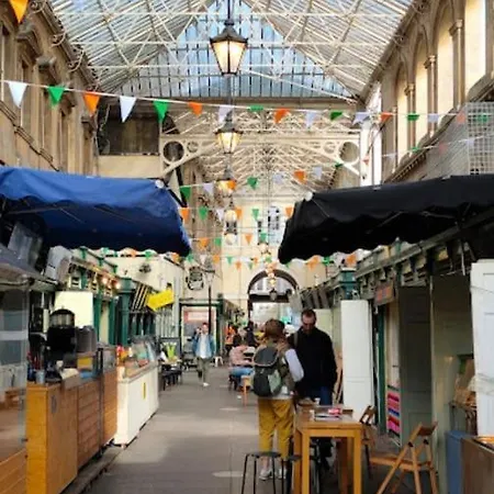 Riverside Apartament *