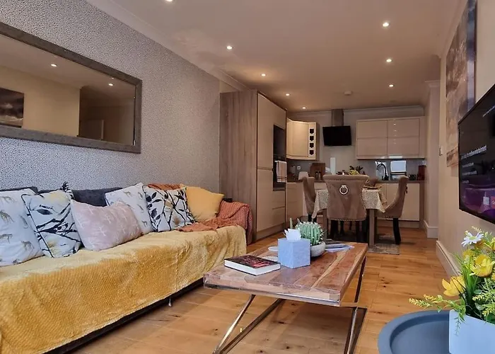 Riverside Apartament *